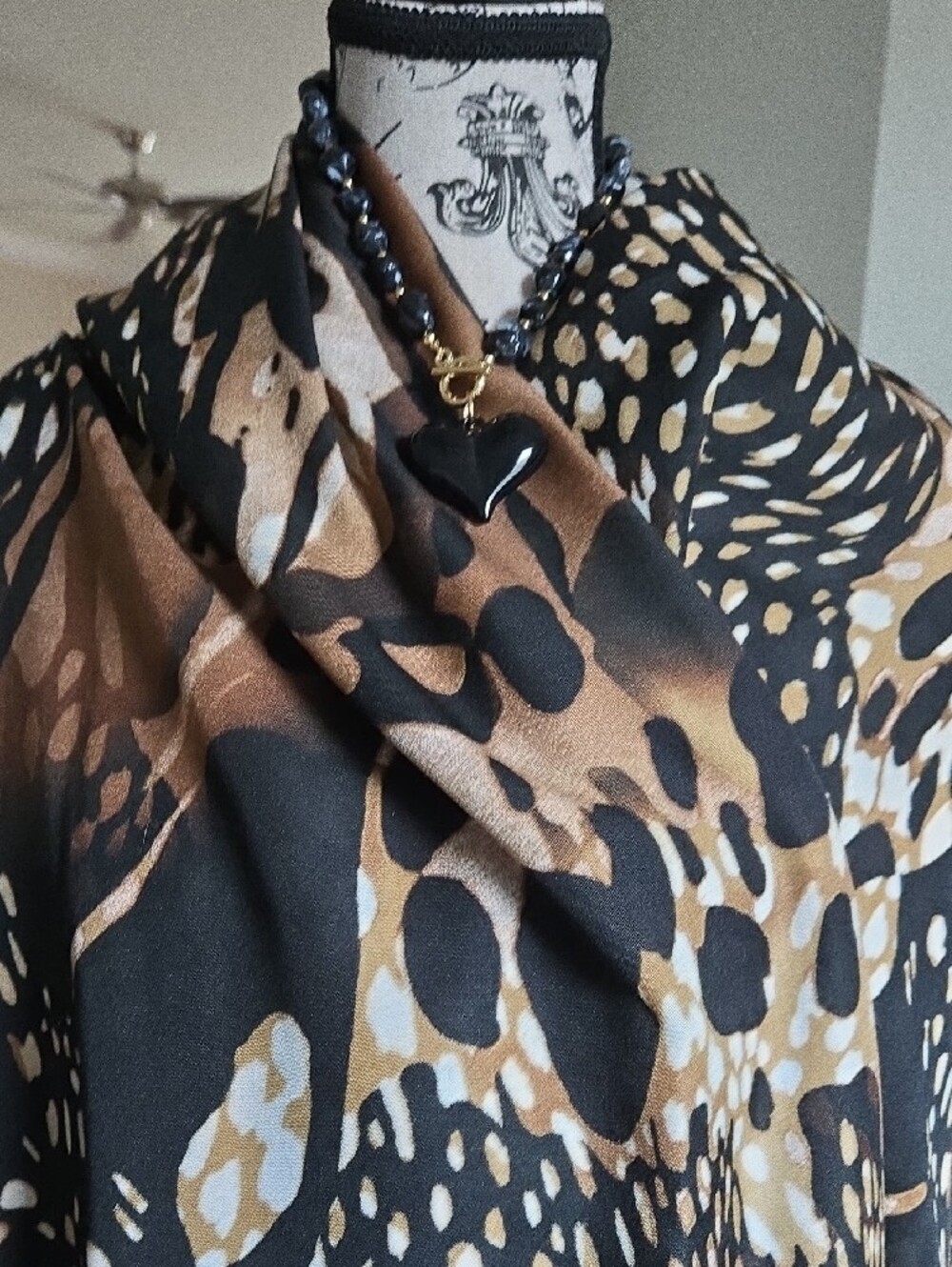 X Large Black and Brown Abstract Pattern Shawl Wrap - Fall Winter    28"x78" New - Picture 3 of 5